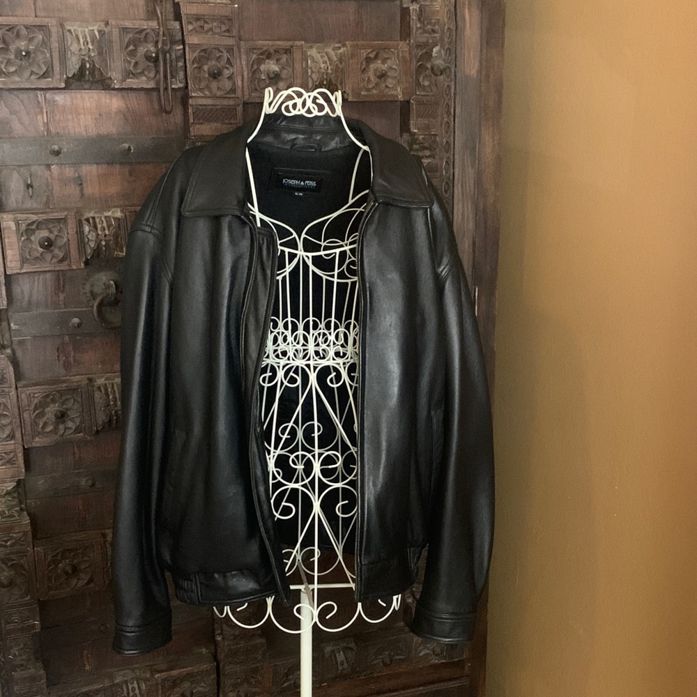 Joseph and Feiss Black Leather bomber Jacket size XL